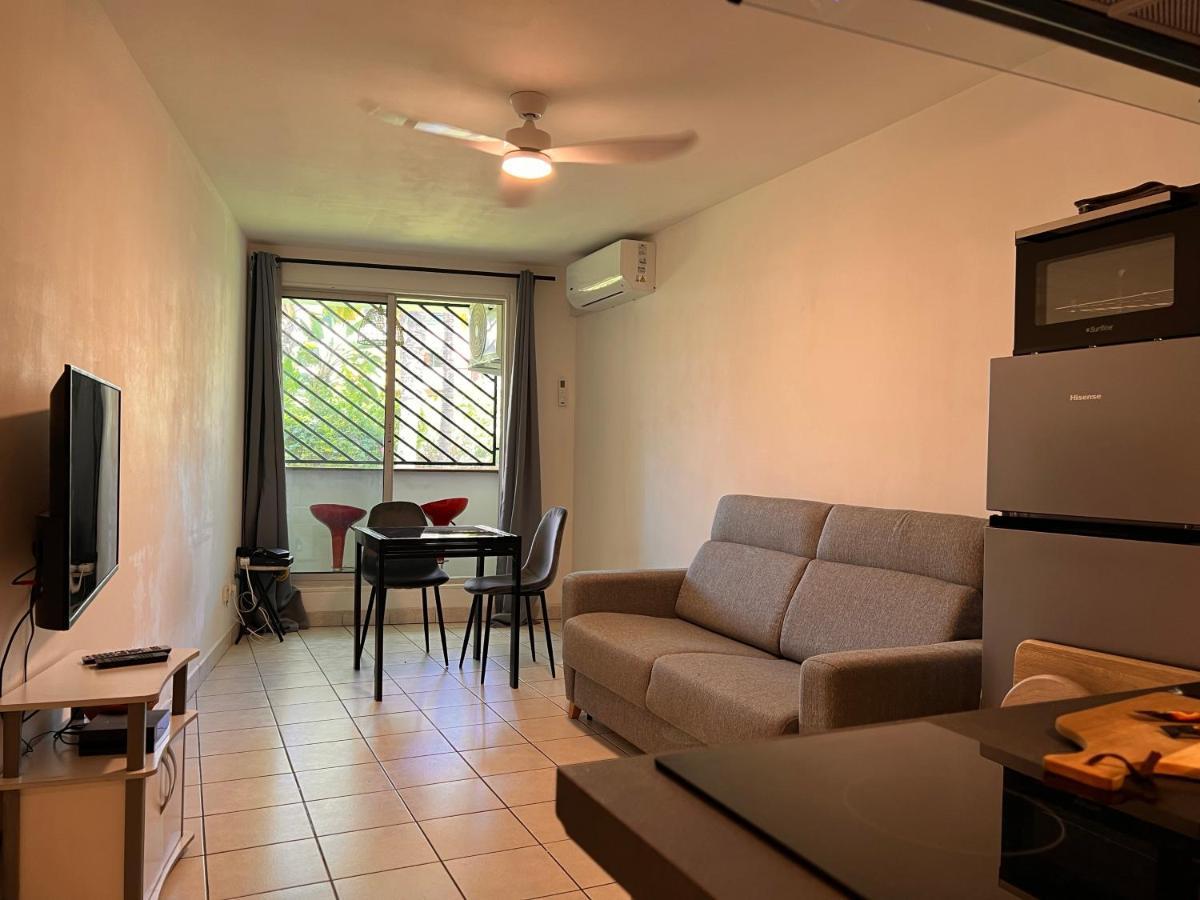 Le Ti Canbou - Studio - Pres De La Plage -By Sister Home Saint-Gilles Les Bains Exterior photo